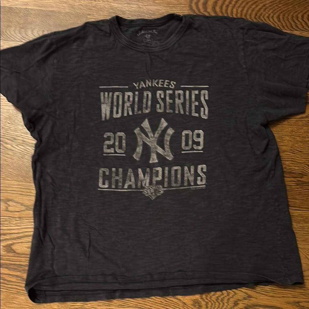 Black Yankees World Series 2009 T-Shirt